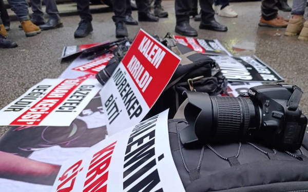 Local journalism: Pursuing truth under pressure